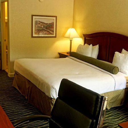 Best Western Point South Yemassee Bagian luar foto