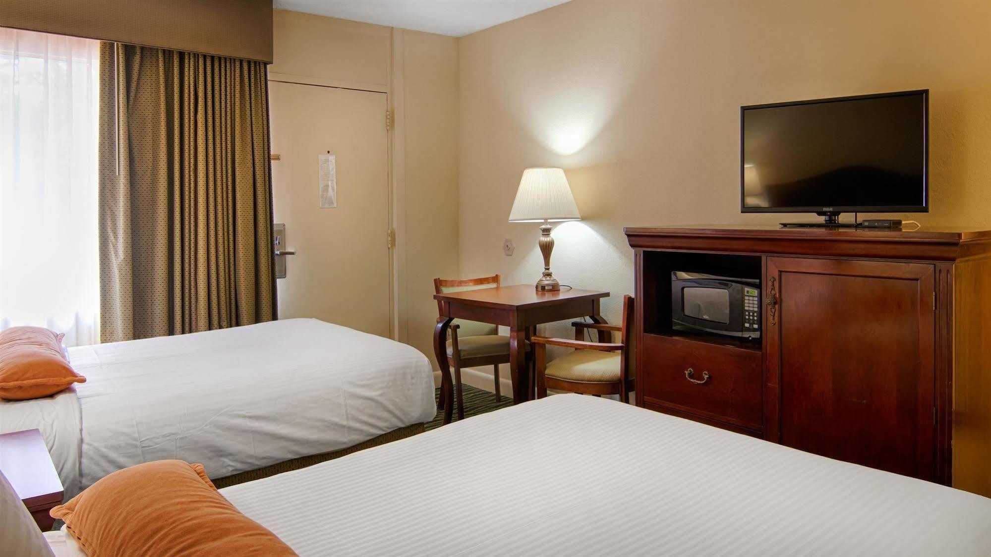 Best Western Point South Yemassee Bagian luar foto